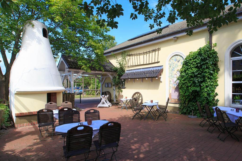 Landhotel Classic Oranienburg Exterior photo